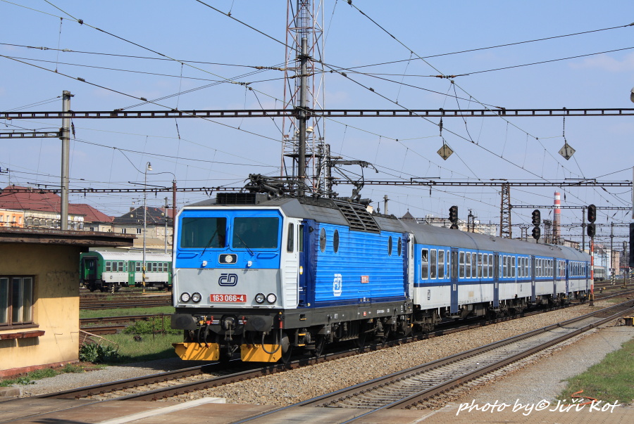 163 066-4 (01)